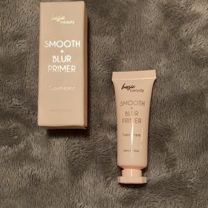 💚3/$10 BASIC BEAUTY Smooth & Blur Translucent Primer